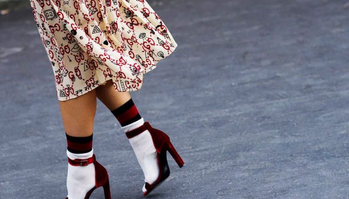 Кружевные носочки под туфли. Как женщинам носить носки с туфлями: модные идеи. Гольфы – невероятно стильная версия носков