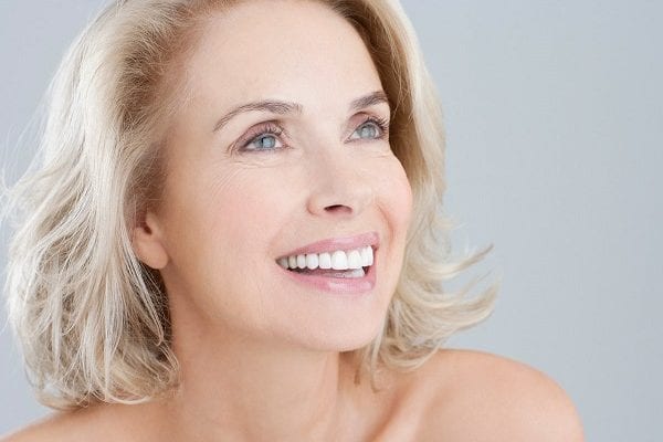 Как правильно наносит макияж после 45 лет