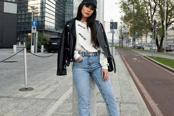 Модные женские джинсы: лучшие новинки для летнего образа 2020