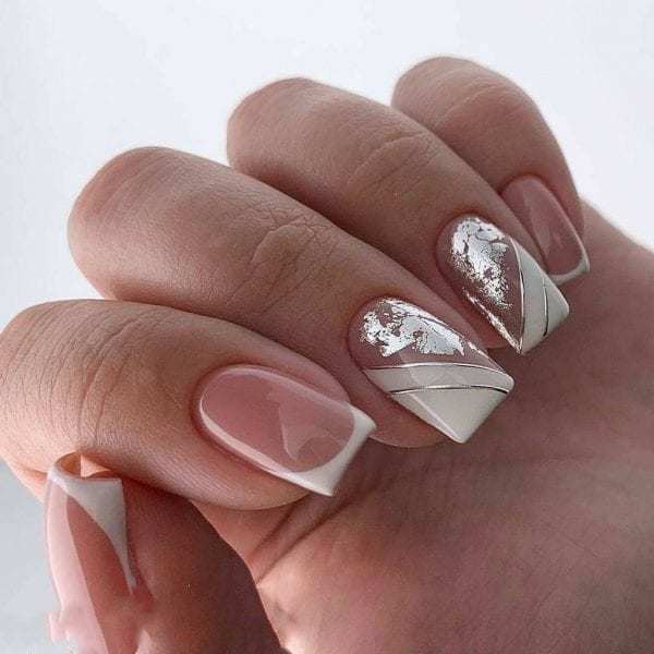 Серебристый дизайн ногтей 2020