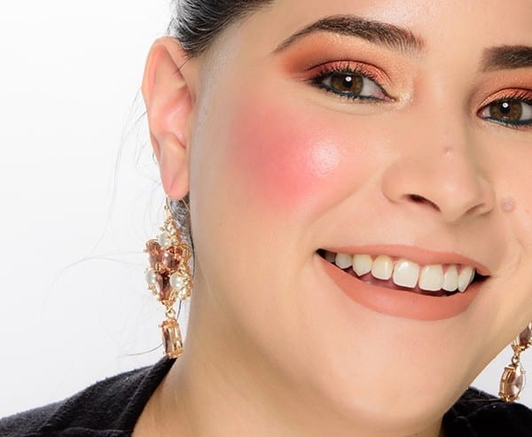 Как уменьшить круглое лицо макияж