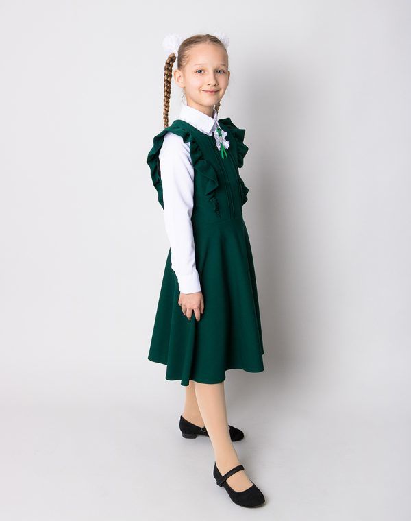 Иваново форма купить. Зеленый сарафан для девочки в школу. Школьная форма 2020. Девочка в зеленом сарафане. Школьной формы зеленой сарафаны.